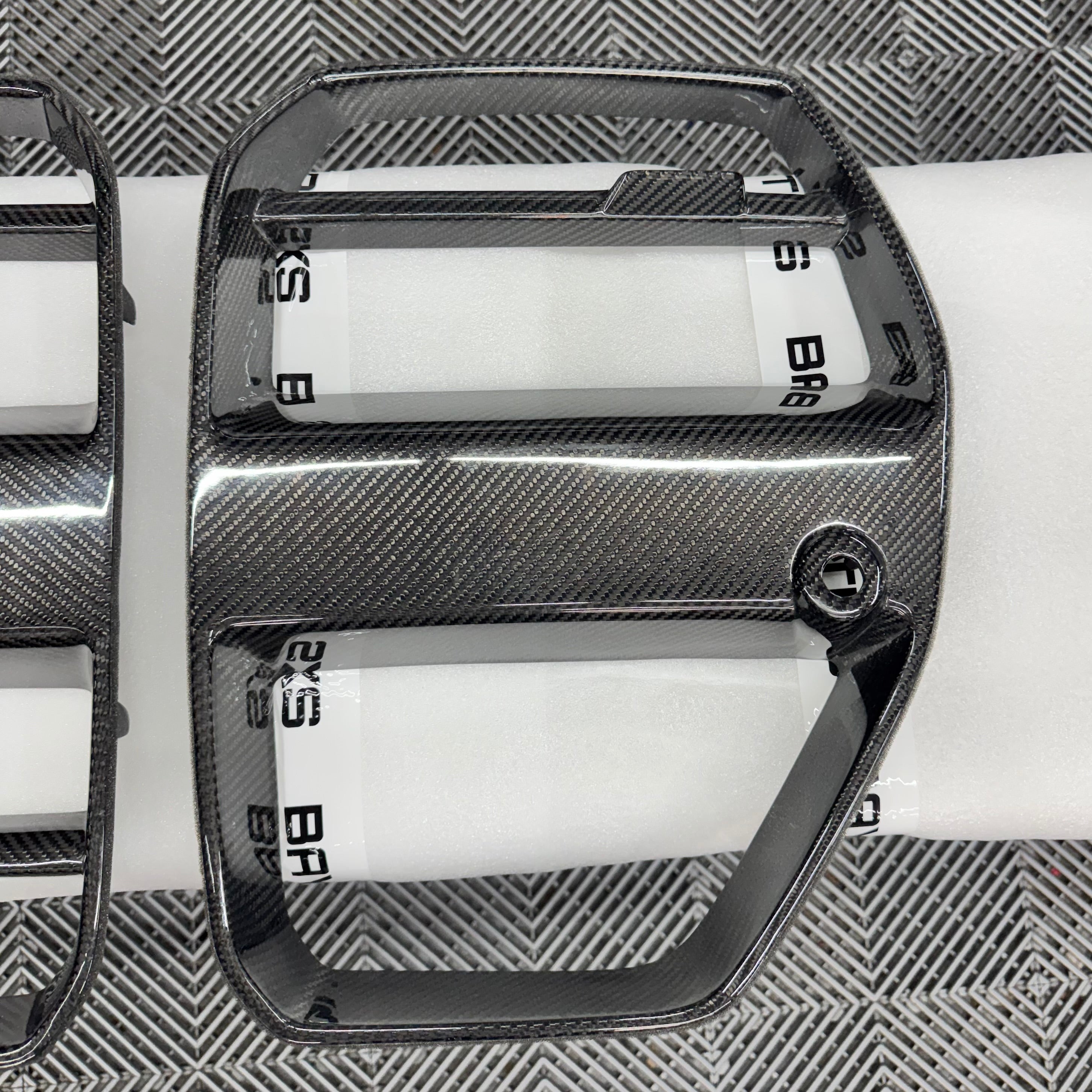 CLEARANCE BMW G8X G80 G82 M3 M4 Carbon Fiber GT Style Grill (W/ACC)