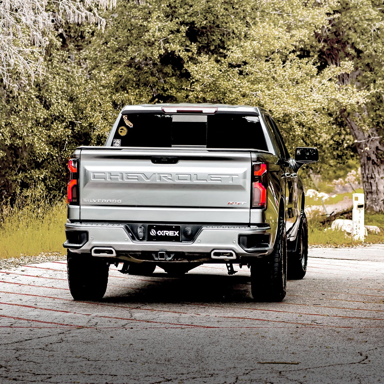 19-25 Chevrolet Silverado 1500 / 20-25 Silverado 2500HD/3500HD LUXX-Series LED Tail Lights Black Red | AlphaRex