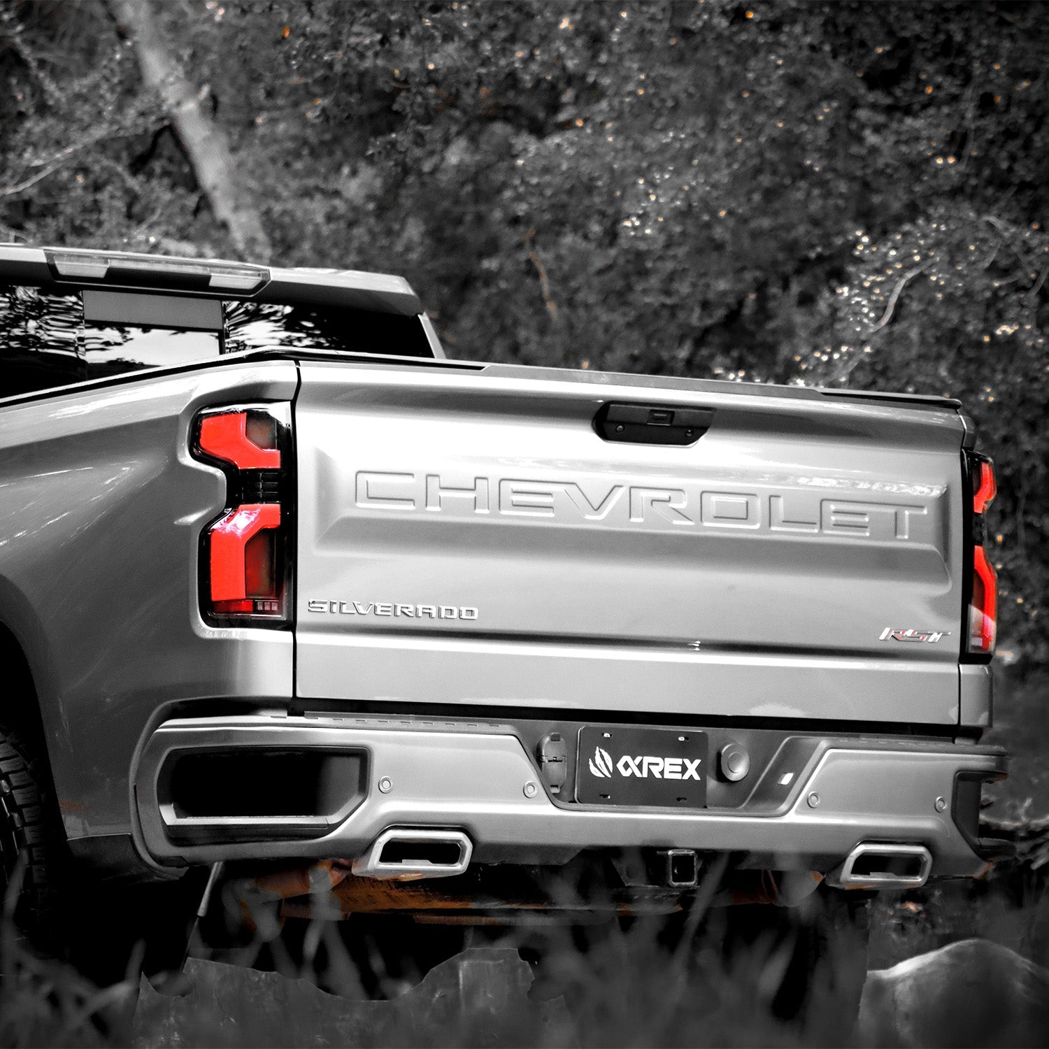 19-25 Chevrolet Silverado 1500 / 20-25 Silverado 2500HD/3500HD LUXX-Series LED Tail Lights Black Red | AlphaRex
