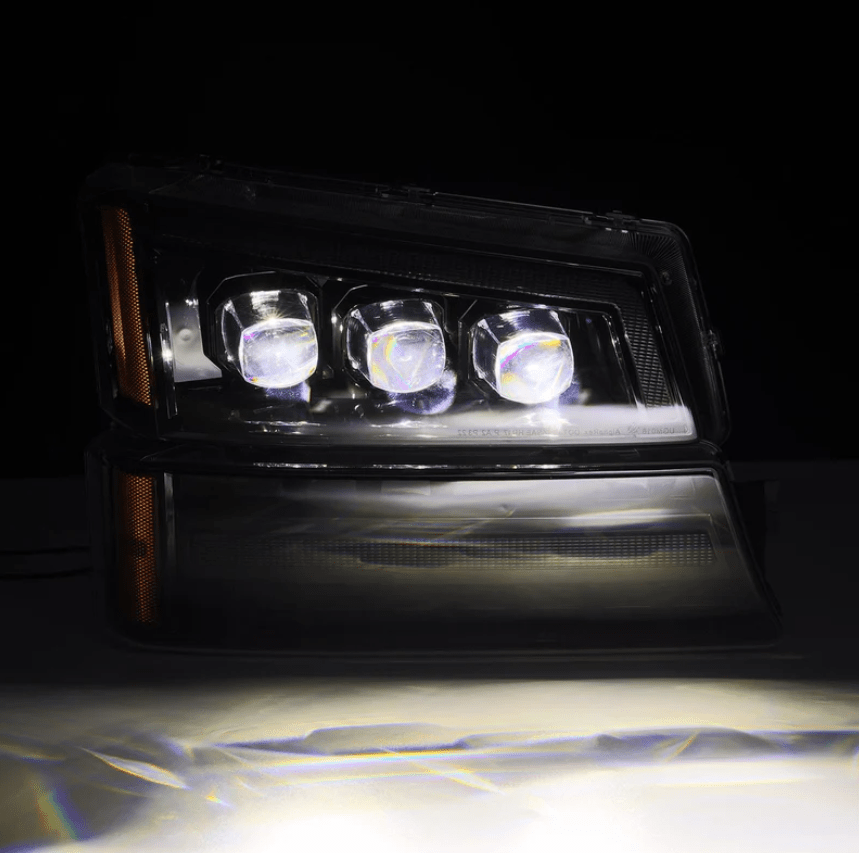 Chevrolet Silverado / Avalanche (without body cladding) NOVA-Series LED Projector Headlights 2002 - 2006