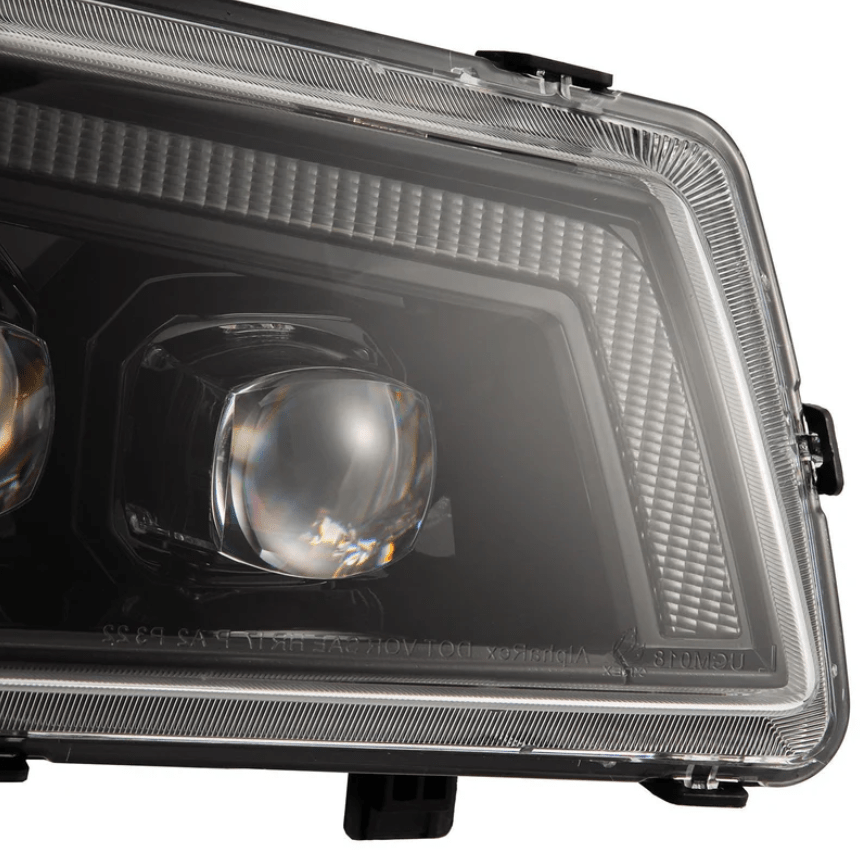 Chevrolet Silverado / Avalanche (without body cladding) NOVA-Series LED Projector Headlights 2002 - 2006