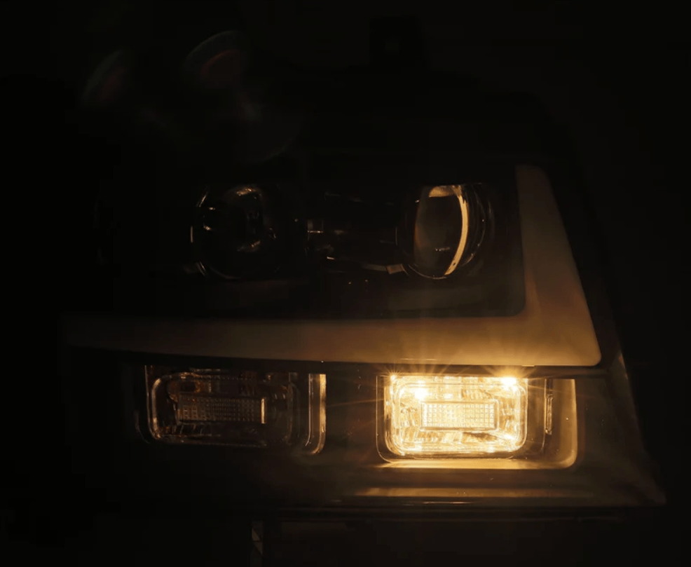 Chevrolet Tahoe/ Suburban/ Avalanche LUXX-Series LED Projector Headlights 2007 - 2014