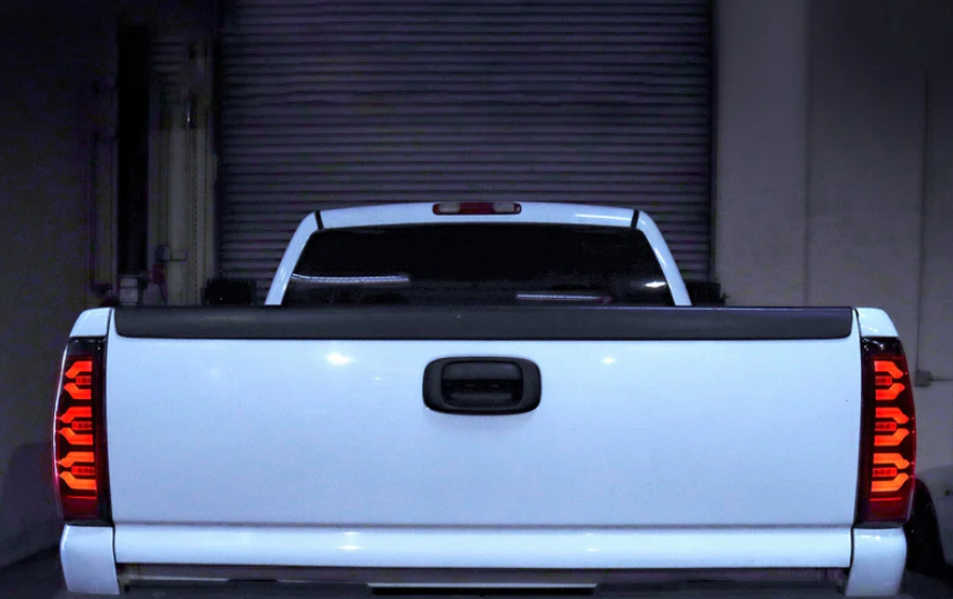 Chevrolet Silverado/ GMC Sierra LUXX-Series LED Taillights Black Red 1999-2006