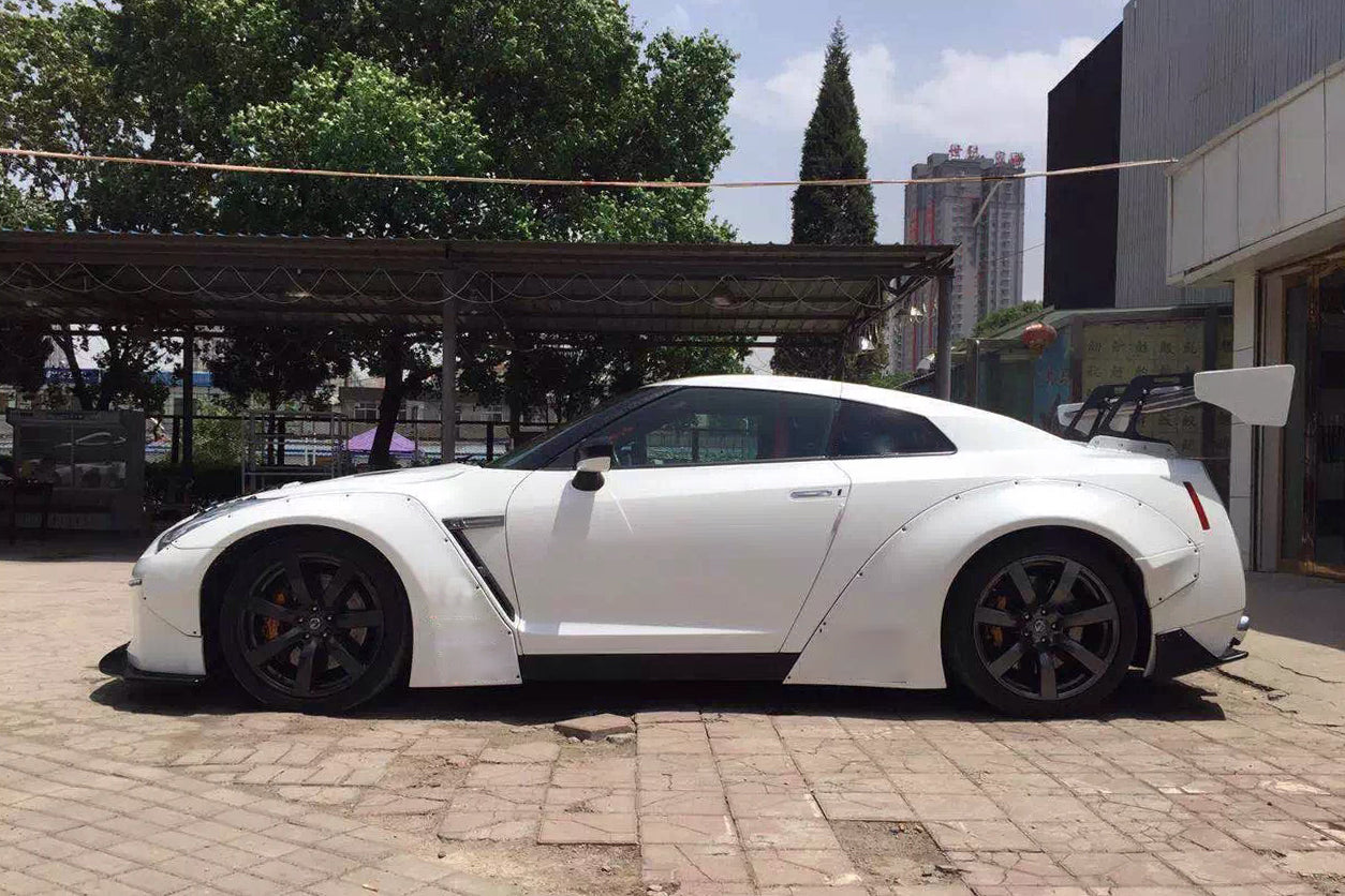 2008 - 2016 Nissan GTR R35 CBA/DBA DE Style Wide Fender Flares