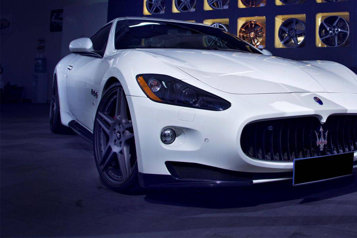 2007-2011 Maserati Gran Turismo & ran Turismo S Carbon Fiber Front Lip Splitter - Carbonado