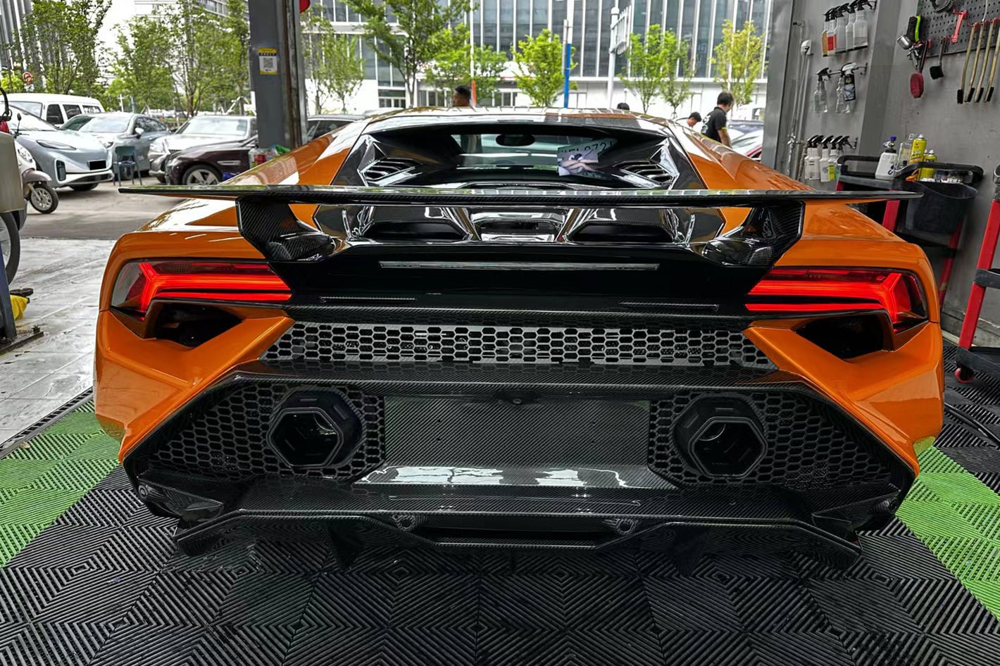 2019 - 2023 Lamborghini Huracan EVO Convert Tecnica Style Rear Bumper