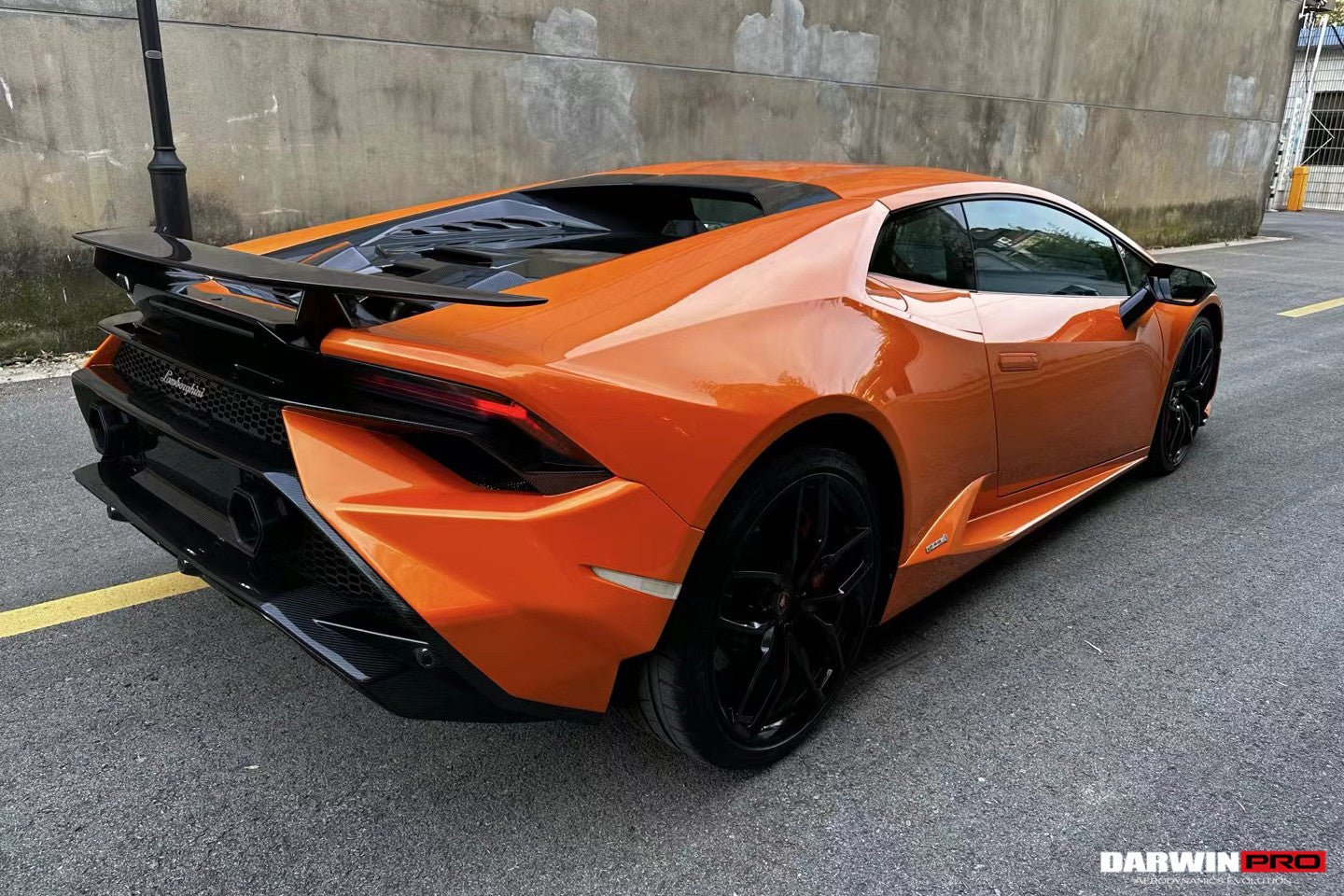 2015 - 2019 Lamborghini Huracan LP610 & LP580 Convert Tecnica Style Rear Bumper (NEED TO CHANGE EXEHAUST SYSTEM)