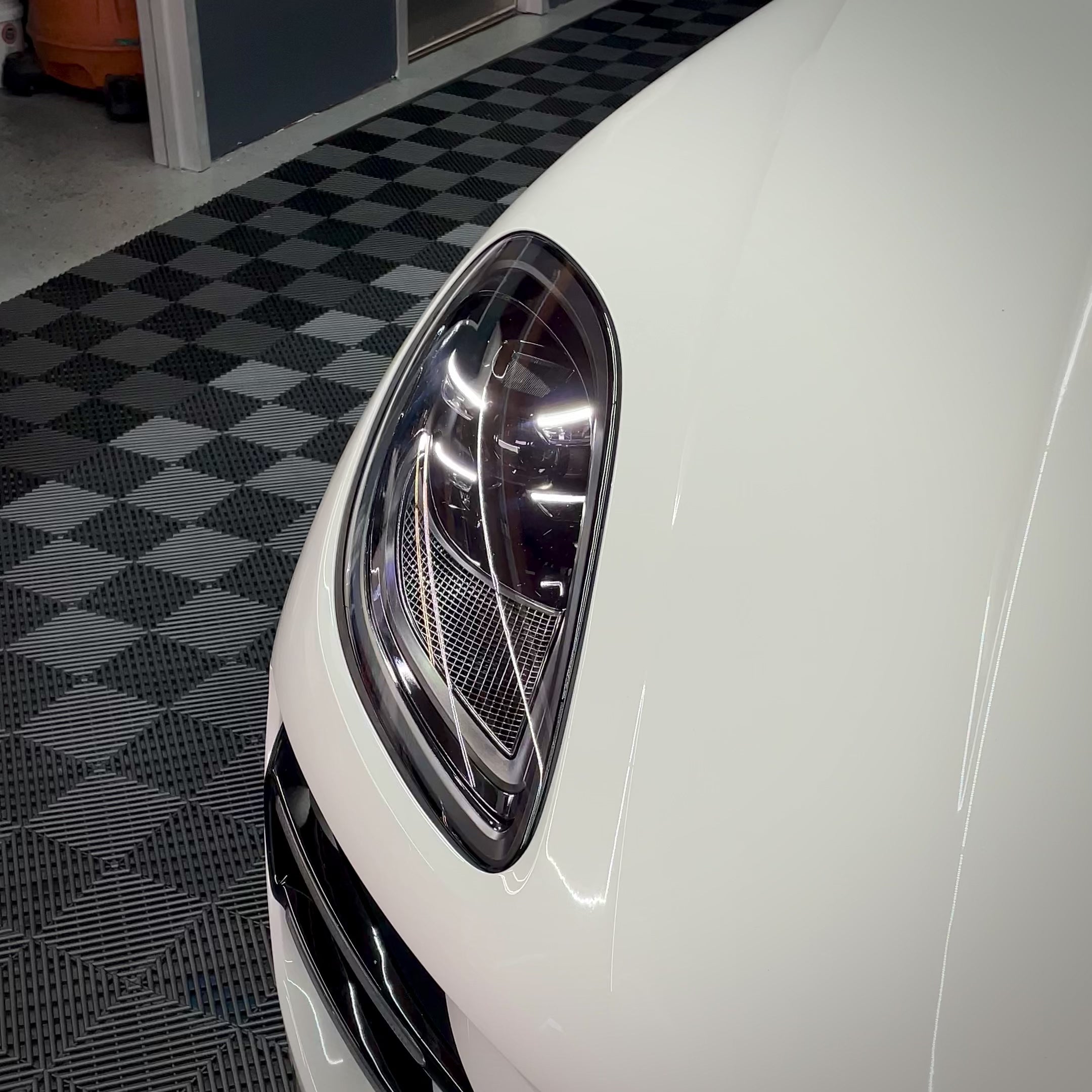 Matrix Style LED Headlights for Porsche Macan 95B (2015 - 2018)