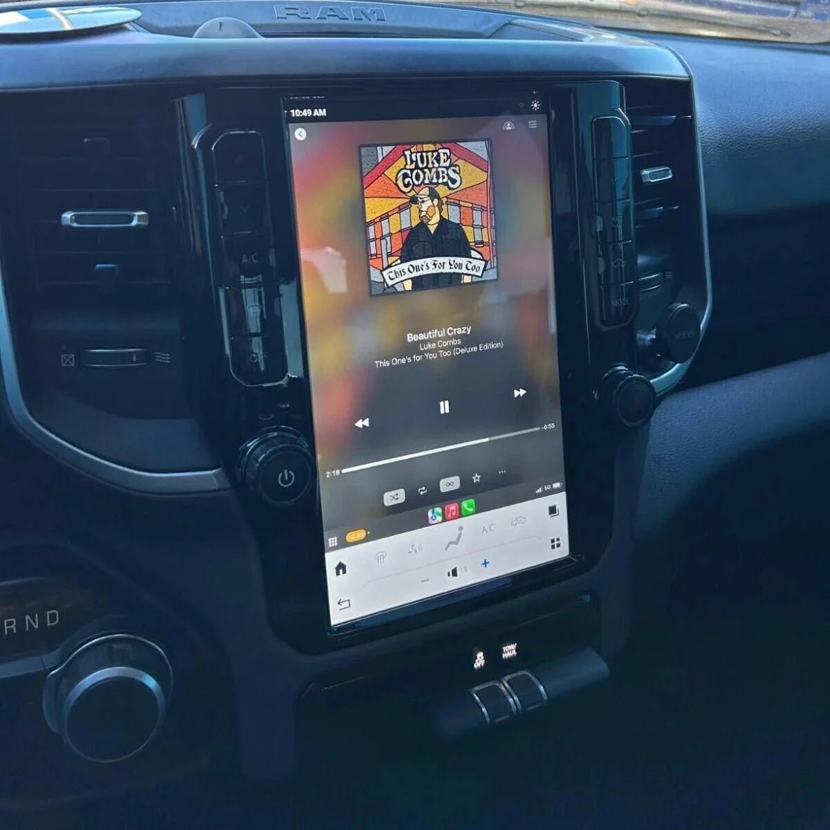 Dodge | Ram 11.8 Inch Vertical Touchscreen CarPlay Infotainment System 2019-Up