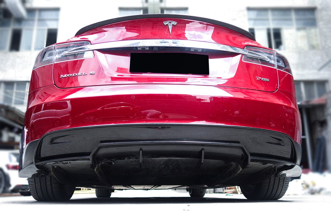 2012 - 2015 Tesla S Pre-facelift RS Style Carbon Fiber Rear Lip