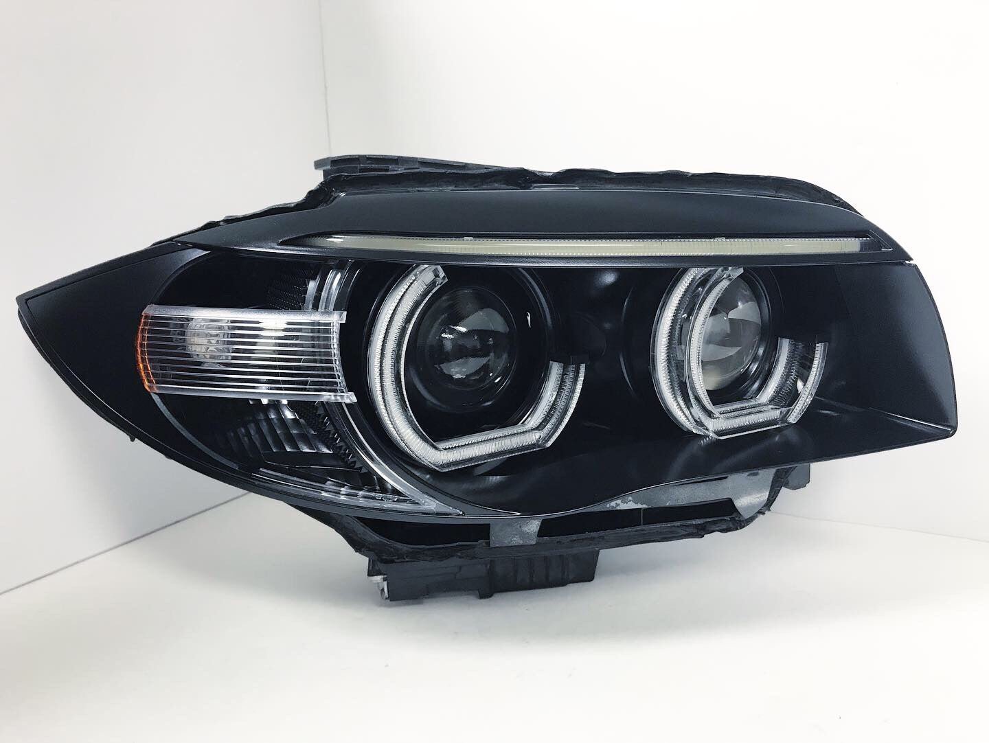 E82 E88 LCI 1 Series DTM Ring Retrofit (2011-2013 Xenon headlights only)